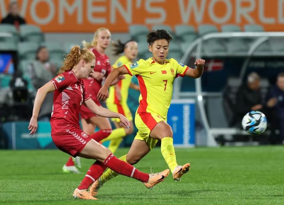 包含海地球队击败对手，晋级国际比赛的词条