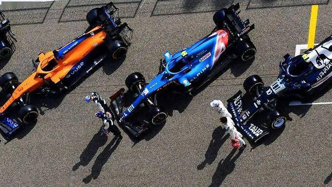 梅赛德斯碾压红牛二队，阿隆索点燃赛场的简单介绍