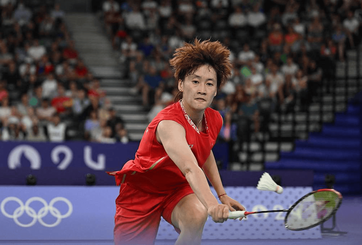 泰国队翻盘中国队,陈雨菲点燃赛场 泰国队翻盘中国队,陈雨菲点燃赛场