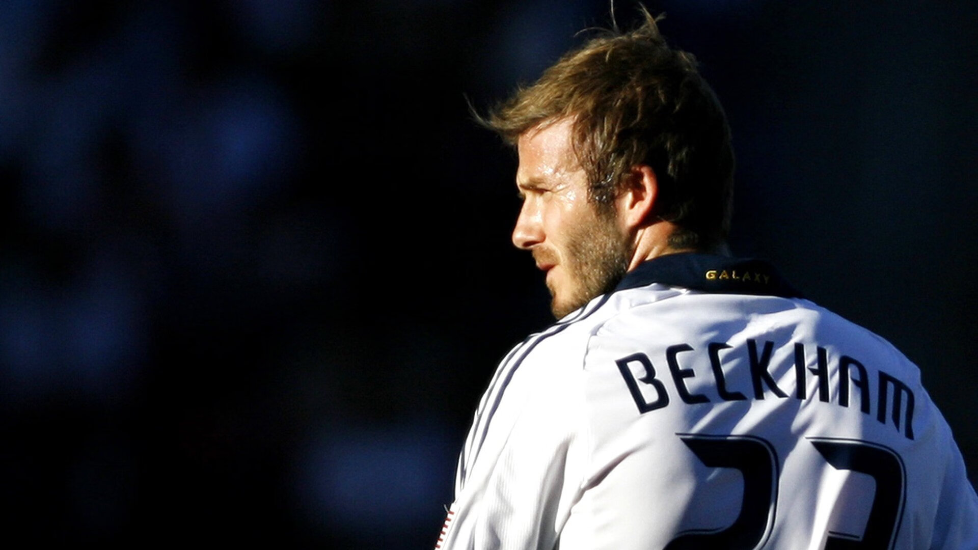 丹麦队险胜韩国队,安赛龙统治全场